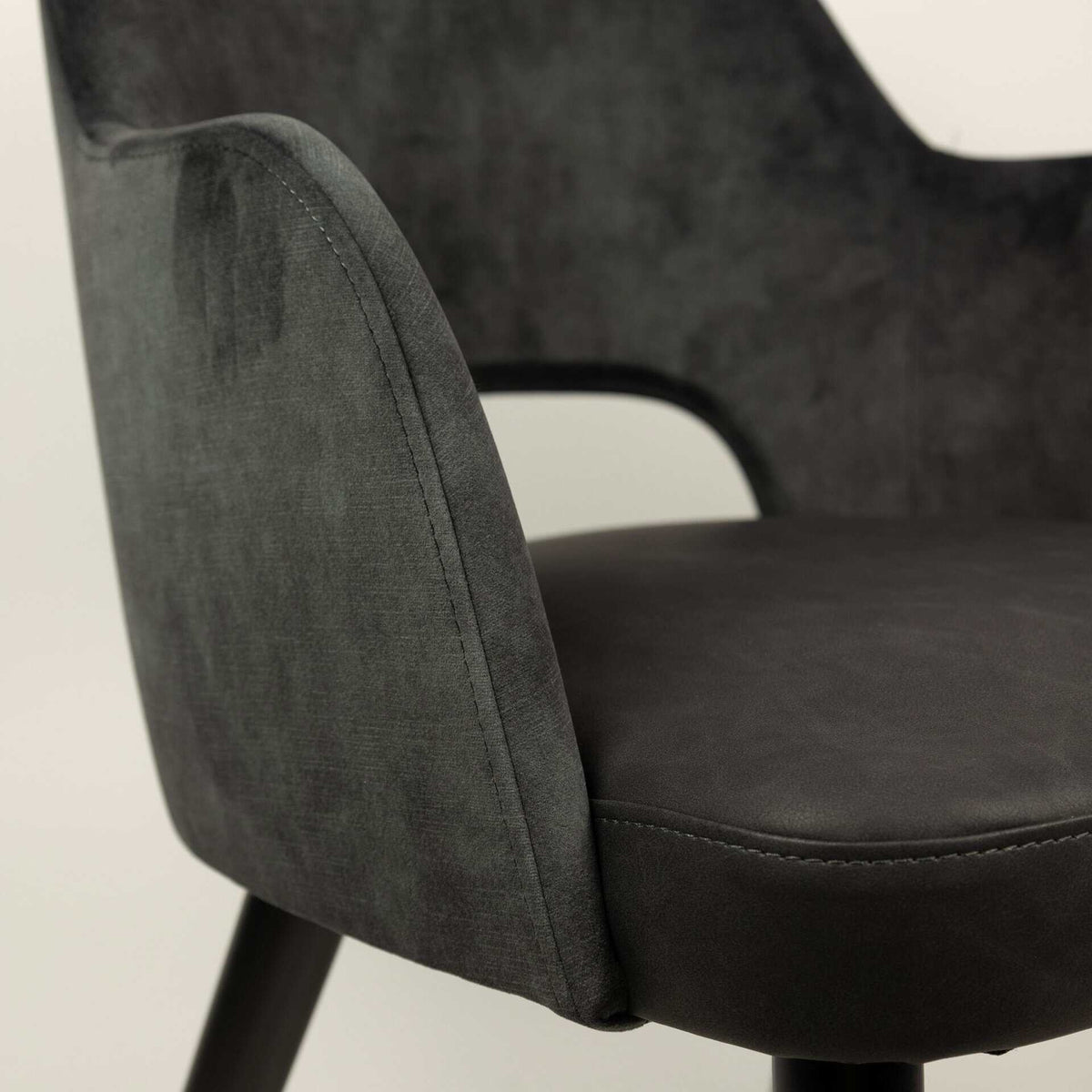 Olsen Armstoel – Antraciet