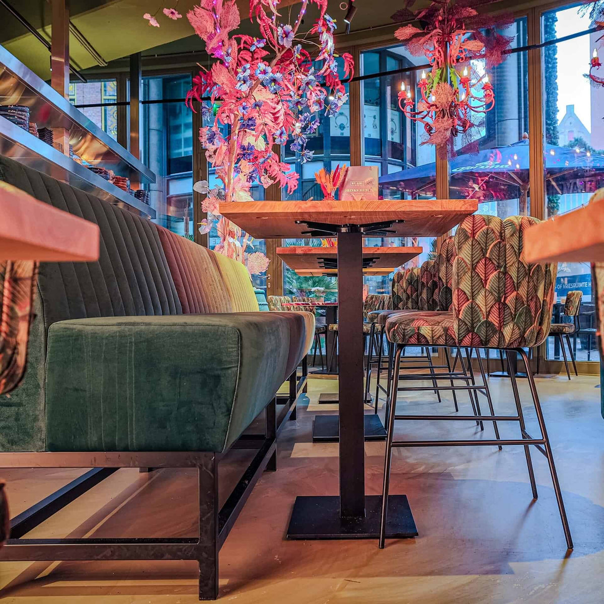 Paris 110 Bar Onderstel – Zwart